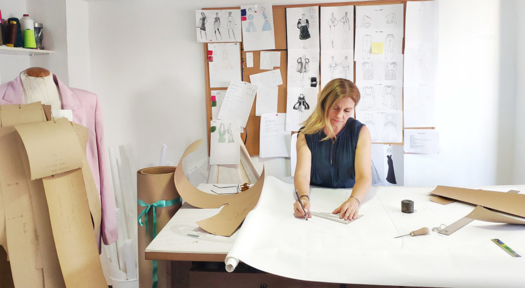 Patronaje, corte y confección y diseño de moda en Valencia